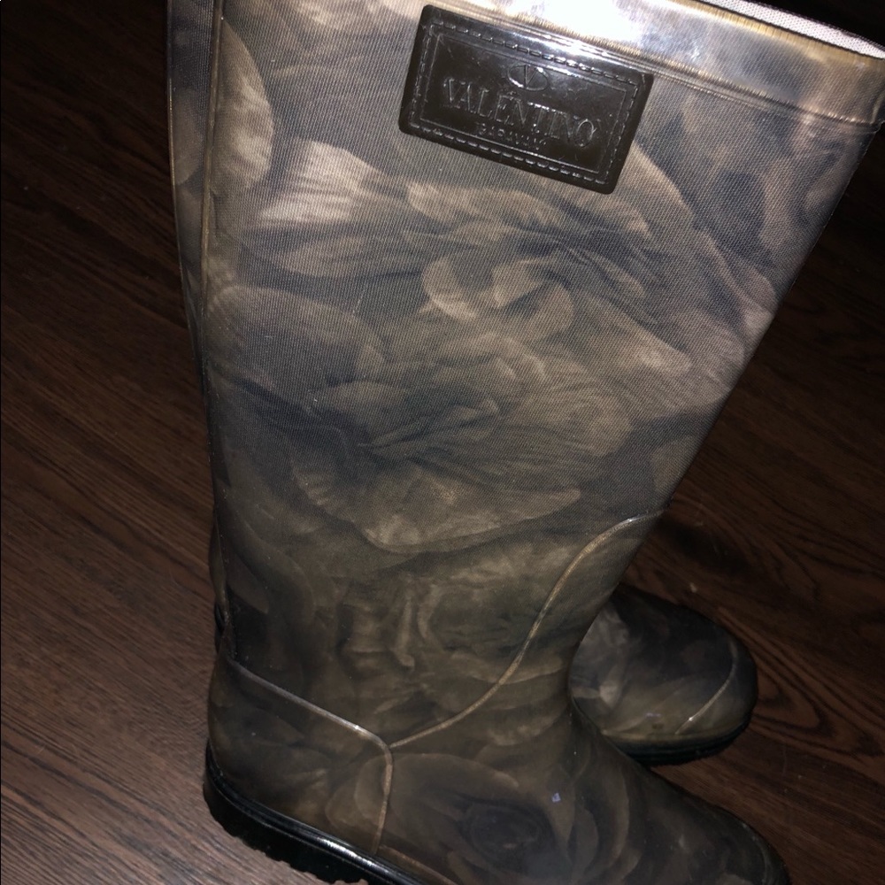 Gray Valentino Rainboots